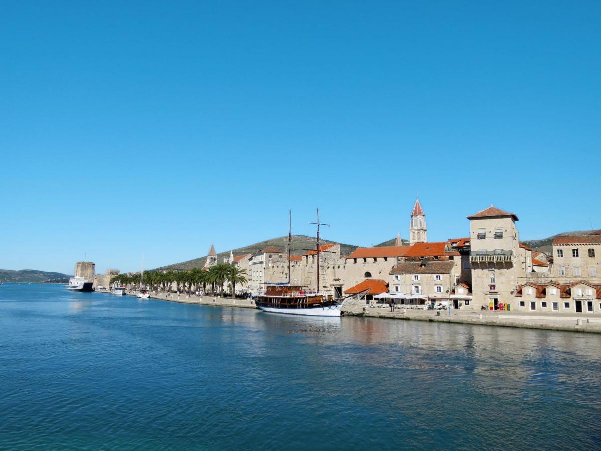 Apartment Giljo-2 By Interhome Trogir Bagian luar foto